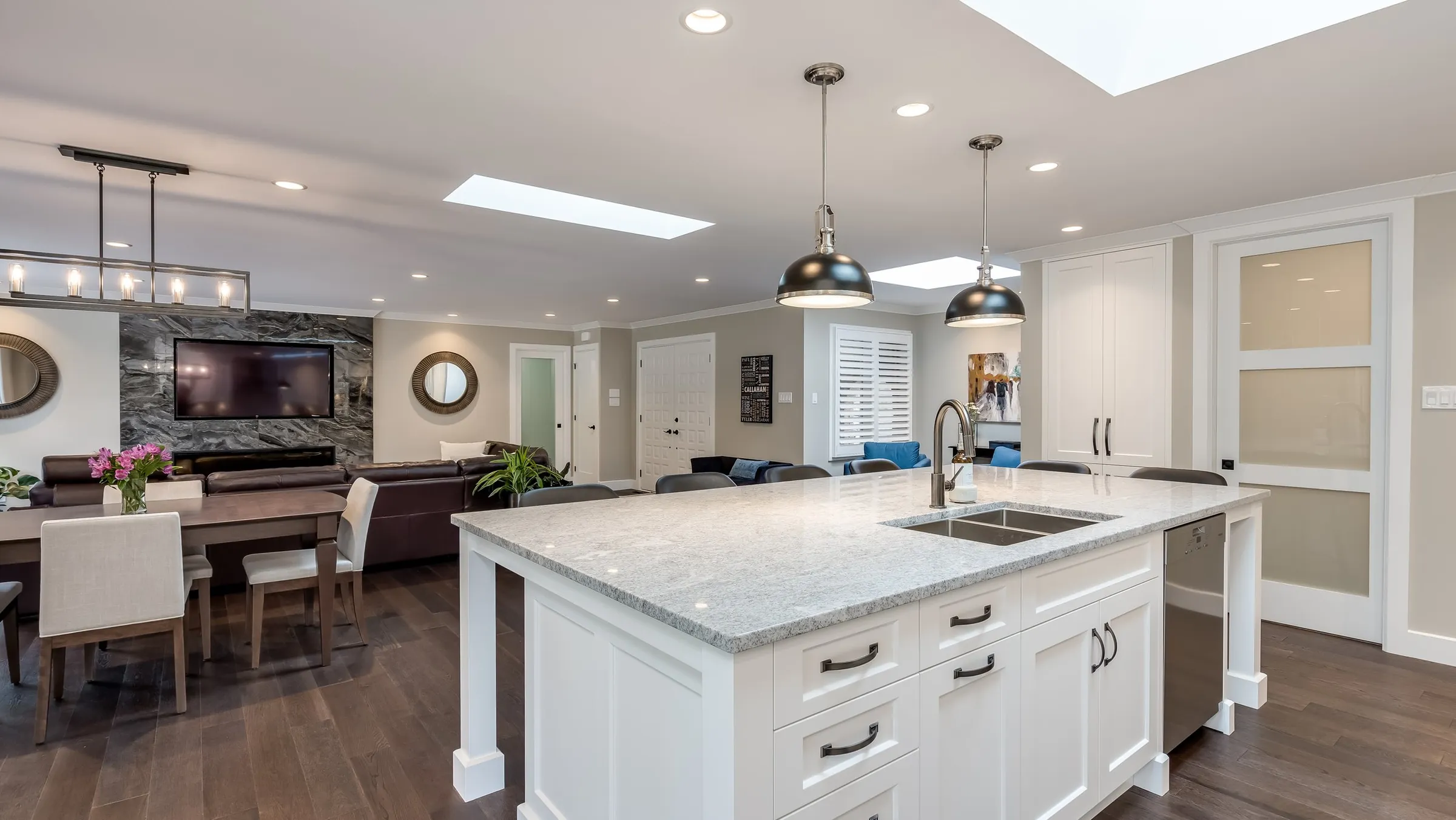 Kitchen and dining area